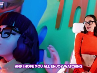 VELMA PLAYS WITH HER PUSSY WATCHING SCOOBY DOO PORN