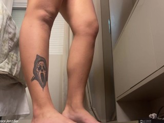 Sexy Tattooed Latina Camgirl Masturbating on Camshow