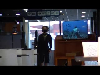 Pornsonick eshibicionist enseña tetitas coñito transparencias en cafetería