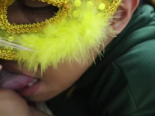 เลียจนเยี่ยวแทบแตกเธอบอกหีเหม็น New241New