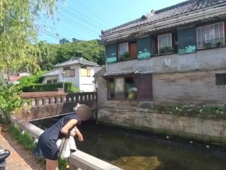 【個人撮影】伊豆🏖️海に行く前に駐車場に止めた車の中でイチャイチャして生SEXまでする素人カップル♡最後は人が近くに来て中断しました...💔／Japanese amateur hentai