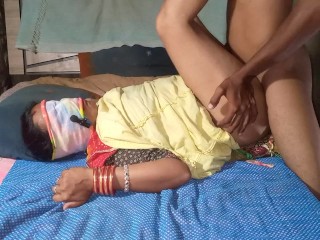 Dhire se daliye, virgin hu' - Desi  girl 18+ talking dirty in hindi and losing her anal v