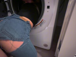 Innocent Girl in Jeans Gets Fucked By Stranger While She Is STUCK In The Washing Machine