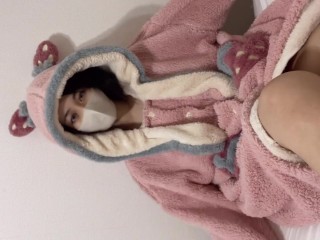 ノーパンノーブラもふもふ部屋着でバイブオナニー♡(素人個人撮影/乳首/巨乳/デカ尻/吸うやつ/美女/可愛い/日本人OL/スマホ/自撮り/Japanese/asian