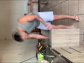 O encanador fodeu a patroa puta na casa dela