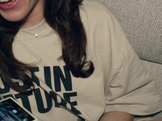 stepsis sucking big white cock to get brother's t-shirt - little arden