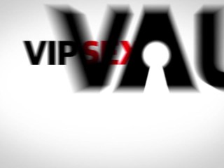 Perfect Natural Tits Beauty Goes To Sex Therapist & Gets Titfucked - VIP SEX VAULT