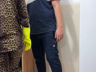 irani با یکی اشنا شدم میخواد همدم میخوام....سکس داستانی فارسی ایرانی