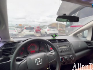 ELA NÃO AGUENTOU CHEGAR EM CASA, QUIS ME MAMAR NO CARRO E GANHOU LEITINHO GOSTOSO NA BOQUINHA