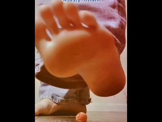 Oh I love crushing everything under my size 11 giantess feet even little men