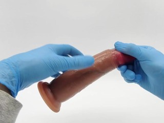 Enlarging this penis and its flexible skin - play with the foreskin