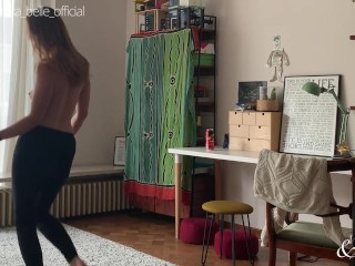 Fun Homeparty - dancing tits & sucking lips - perfect milf body