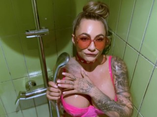 POV: Lucky got in the shower and got my dick sucked