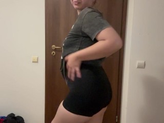 Delicious farts before bed time . Full clip on my of page