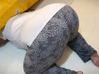 Big Ass Curvy Muslim Hot Stepmom Stuck under Bed Then She want Anal fuck from me! Episode-1