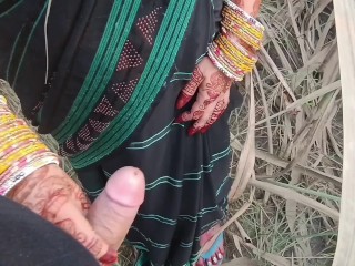 Indian Desi New Village outdoor public porn with pissing