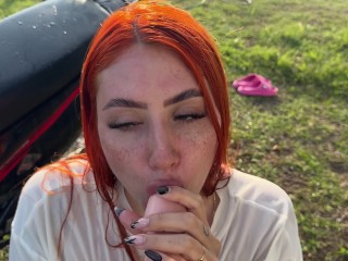 ME CALIENTO LAVANDO MI MOTO Y TERMINÉ DESEÁNDOME  Y CHUPANDO UNA RICA VERGA