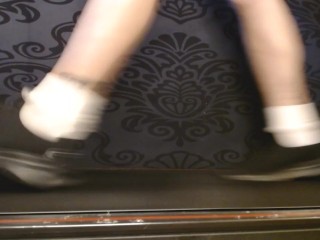 Ruffled Socks Skechers Sneakers Walking Treadmill