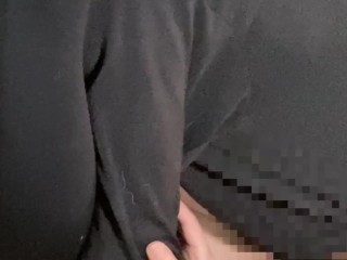 真冬の海の駐車場で生着替えしたどちらかと言えば美女を偶然目撃し安いホテルに誘って、ふにゃちん挿入し、膣手前で中出して想像妊娠しトリプル不倫が発覚するが大丈夫だった