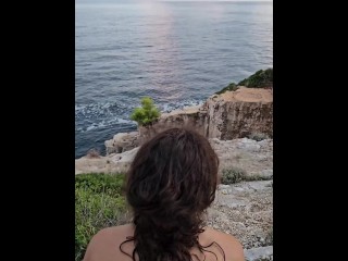 снял незнакомку на пляже в Хорватии