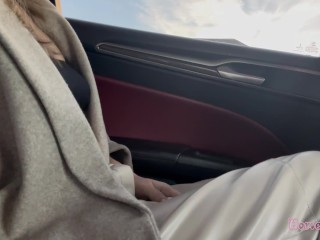 Flirting with a cab driver while I masturbate in the backseat of his car