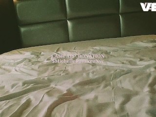 REAL COUPLE CAUGHT AT HOTEL DOOR OPEN WIDE