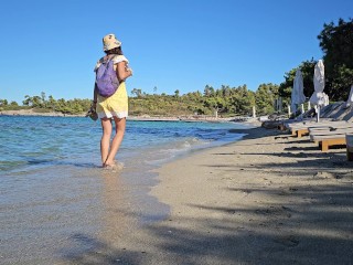 Up Dress NO PANTIES at crowded Public Beach # natural Girl CLOSE UP public PEE