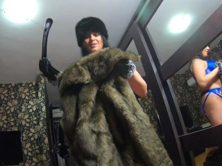 Preview- MilfyCalla- Deep blow-job and cum play while wearing a hot green fur-coat , leather gloves