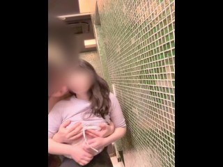 2週間ぶりに会った人妻は 部屋に入って5分でこうなります 素人妻 即尺 MILF