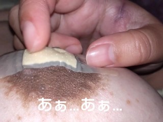 【字幕付き】絆創膏越しに乳首いじってまんこ濡らして悶える変態乳首。