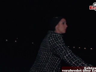 Deutsche Sexumfrage: Moderatorin vernascht Straßen Passanten