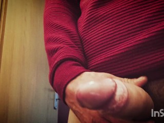 I work my Gorgeous dick with my hand until I cum.💦