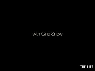 This busty babe uses a big glass bottle as a makeshift dildo