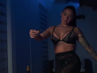 El baile mas sexy de todos con una latina tatuada perfecta termina en un orgasmo poderoso ⚡️