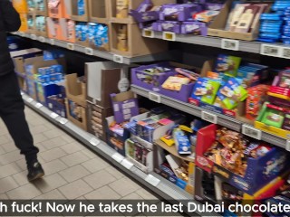 Ich blase und ficke einen Fremden für die letzte Dubai Schokolade aus dem Discounter