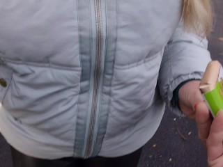 Ich blase und ficke einen Fremden für die letzte Dubai Schokolade aus dem Discounter