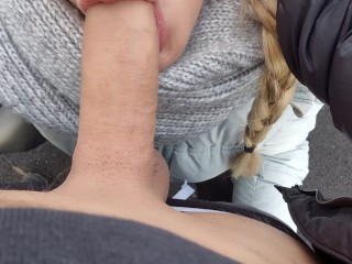 Ich blase und ficke einen Fremden für die letzte Dubai Schokolade aus dem Discounter