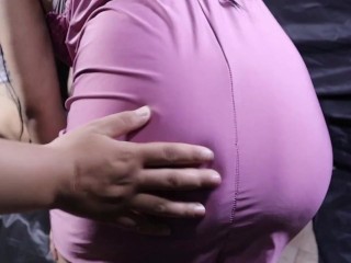 سارة ومنة المتناكة بيلعبو فى كس بعض وكل وحدة تجيب شهوتها من كسها وتغرق ملاية السرير