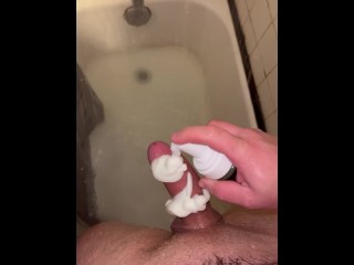 Washing my Cock and make a cum