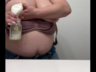 Hot MILF double pumps then sucks herself dry