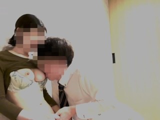 義理の巨乳若妻が営業で家にきた新入社員の初めてをゴムなしで奪う。。　個人撮影　中出し　スマホ撮影 大胸的大学生　自拍　japanese big tits homemade step mom