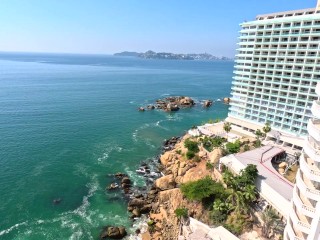 Latina girl with big ASS gets fucked in front of the sea in a hotel - MarArcher