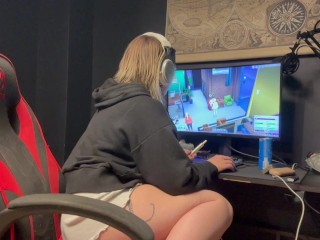 Gaming while farting (Full 8 minutes clip on my of page)