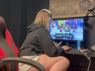 Gaming while farting (Full 8 minutes clip on my of page)