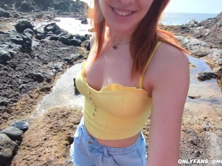 POV: Risky public blowjob, my readhead girlfriend sucks my dick on the beach (DIA ITA)