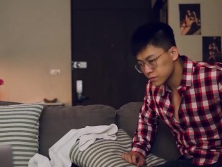 ModelMedia Asia - The introverted boy is obsessed with a call girl