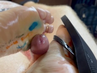 She Gave Me A Footjob Solejob for Coloring On Her Gorgeous Wrinkly Soles