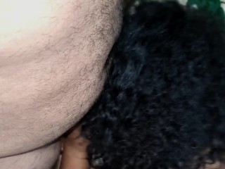 Saudi with the Arab neighbor  قحبه سعوديه ب الحجاب تتناك مع سواق وصاحبو