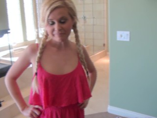 Kelly Surfer Gets Off On Having Her Studs Watch Their Dicks Fuck Her Pussy- PervMilfsnTeens