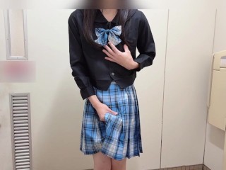 🍊【女装】黒のセーラー服と水色のプリーツスカートでオナホ使ってシコシコオナニー✨